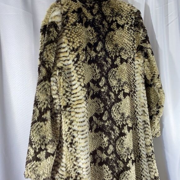 UNREAL FUR FOR FREE PEOPLE MADAM GRACE COAT SNAKE NWT NEW - Picture 12 of 15